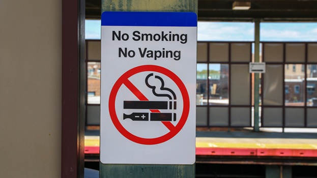 No smoking or vaping sign