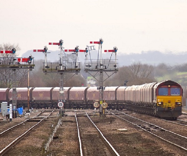 train tracks signals