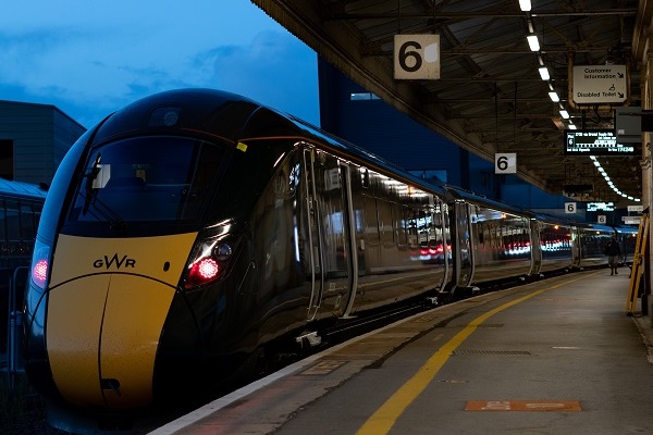 exeter devon gwr intercity express train