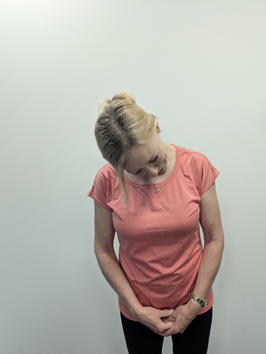 neck-flexion-with-side-flexion-to-right